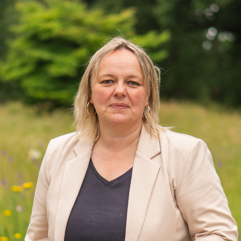  Alexandra L�sche-Uhtbrok